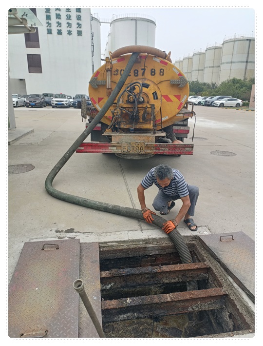 新华镇隔油池清掏