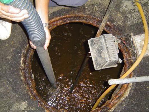 新华镇隔油池清理